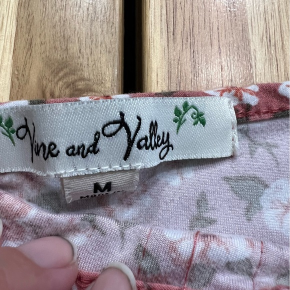 Vine and Valley Pink Floral Tiered Sleeveless Dress Size M - Picture 2 of 5